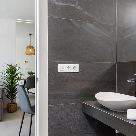 Benimar Apartamento *