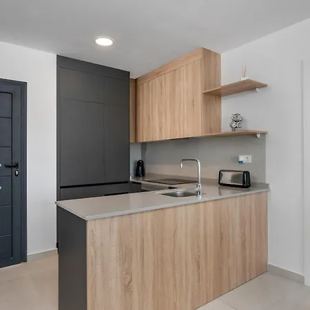 Benimar Apartamento *